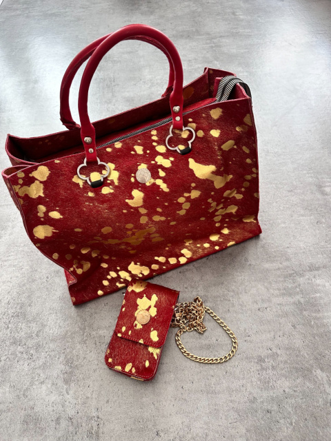 Czerwona duża torba z włosiem w plamki w kolorze złota Czerwona duża torba z włosiem w plamki w kolorze złota